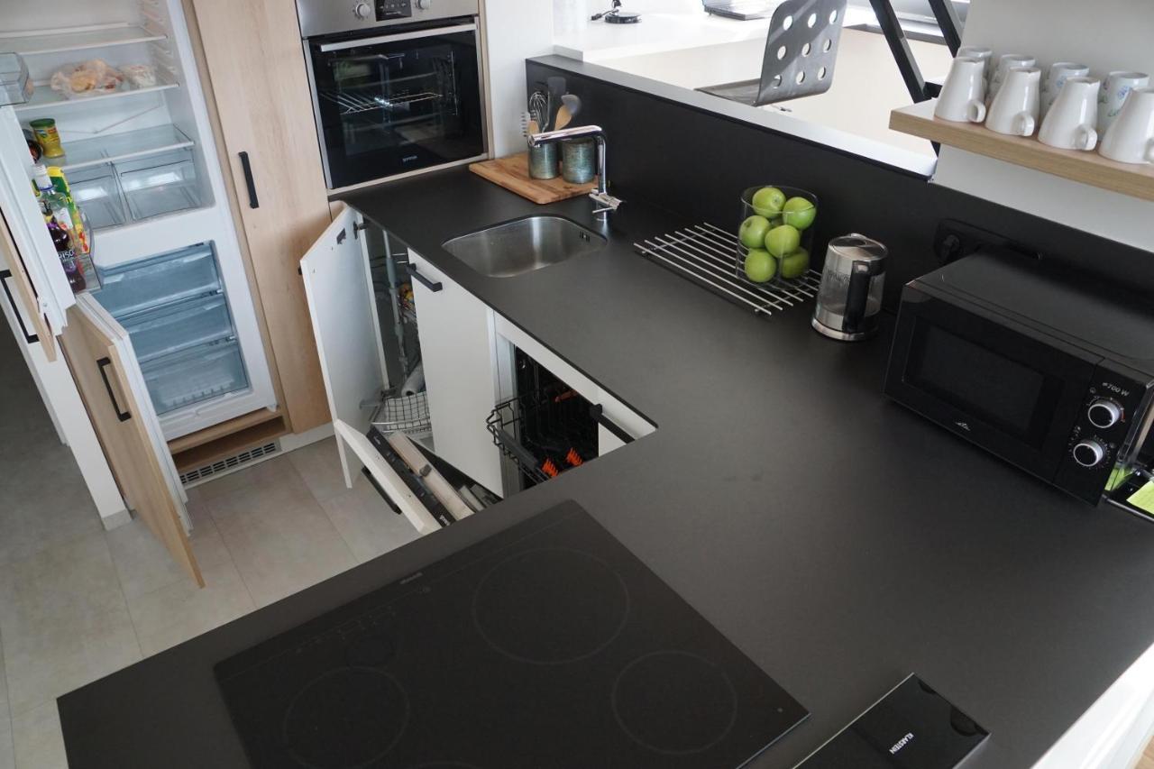 View Skyscraper Bata - Loft Xl Apartment Zlín Екстериор снимка